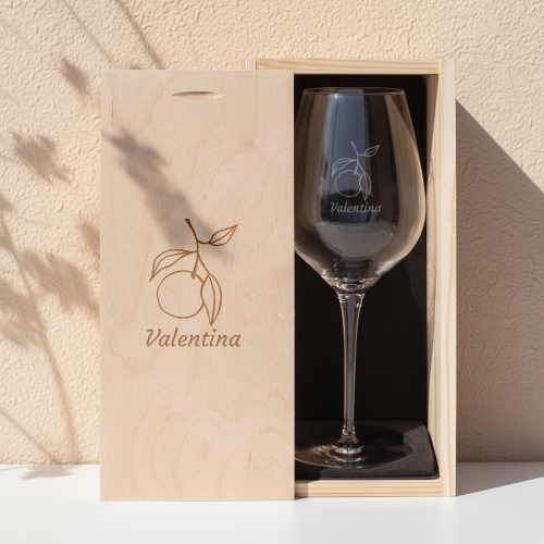 Spritzglas mit Namen graviert Spritzglas mit Namen graviert