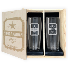 Set mit 2 Biergläsern mit personalisiertem Vornamen Set mit 2 Biergläsern mit personalisiertem Vornamen