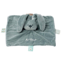 Grünlich grauer Lapidou