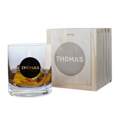 Whiskyglas mit Personalisierung in Kreis